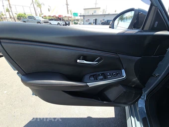2025 Nissan Sentra SR – miniatura 9
