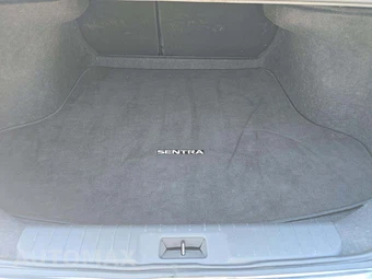 2025 Nissan Sentra SR - miniatura 11
