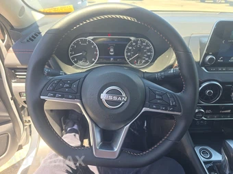 2025 Nissan Sentra SR – miniatura 10