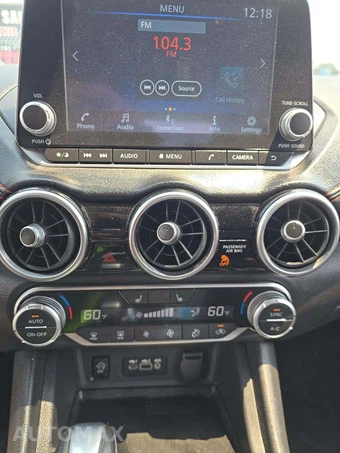 2025 Nissan Sentra SR – miniatura 10