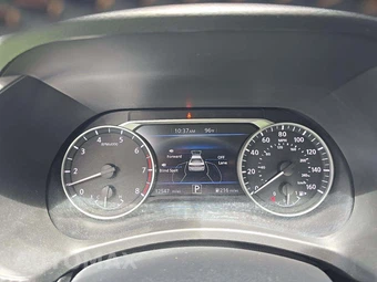 2025 Nissan Sentra SR – miniatura 9