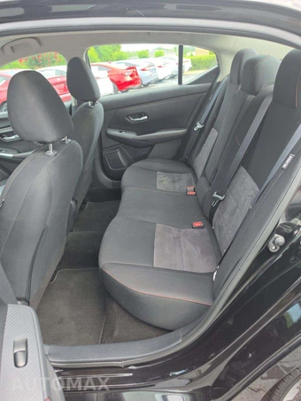 2025 Nissan Sentra SR – miniatura 10