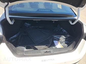 2025 Nissan Sentra SR – miniatura 16