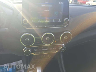 2025 Nissan Sentra SR – miniatura 10