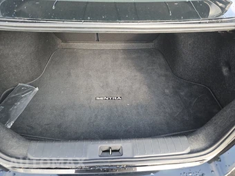 2025 Nissan Sentra SV – miniatura 17
