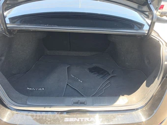 2025 Nissan Sentra SV – miniatura 16