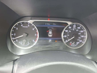 2025 Nissan Sentra SV - miniatura 9
