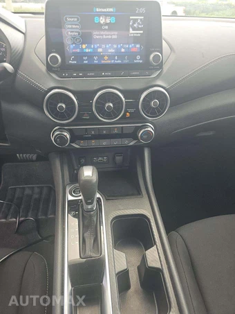 2025 Nissan Sentra SV - miniatura 7