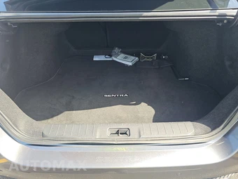2025 Nissan Sentra SV – miniatura 17