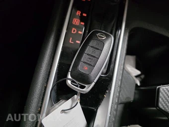 2025 Nissan Sentra SV - miniatura 3