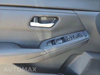 2025 Nissan Sentra SV - miniatura 9