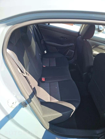 2025 Nissan Sentra SV - miniatura 15