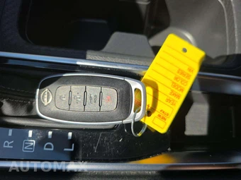 2025 Nissan Sentra SV - miniatura 8