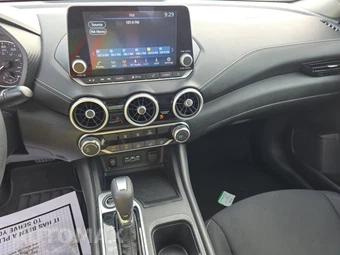 2025 Nissan Sentra SV - miniatura 17