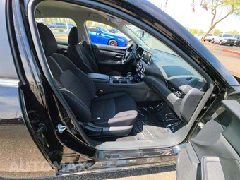 2025 Nissan Sentra SV - miniatura 15