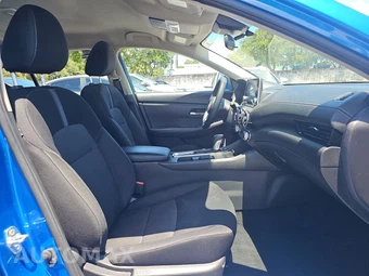 2025 Nissan Sentra SV – miniatura 8