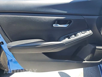 2025 Nissan Sentra SV – miniatura 9