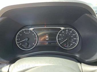 2025 Nissan Sentra SV – miniatura 9