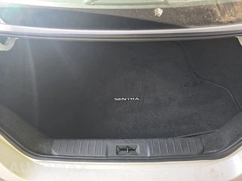 2025 Nissan Sentra SV – miniatura 16