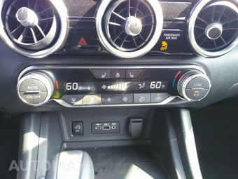 2025 Nissan Sentra SV - miniatura 17