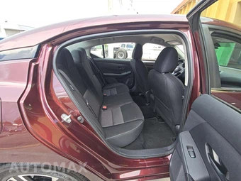 2025 Nissan Sentra SV - miniatura 12