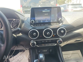 2025 Nissan Sentra SV - miniatura 17