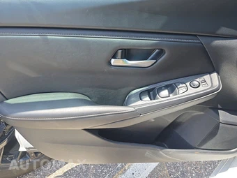 2025 Nissan Sentra SV – miniatura 15