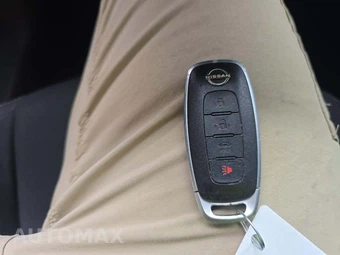 2025 Nissan Sentra SV – miniatura 8