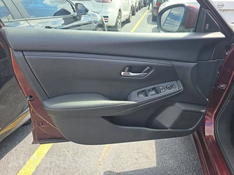 2025 Nissan Sentra SV - miniatura 9