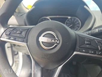 2025 Nissan Sentra SV - miniatura 10