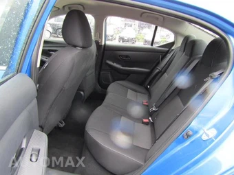2025 Nissan Sentra SV – miniatura 13