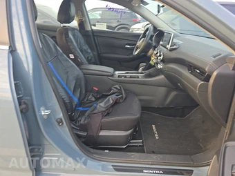 2025 Nissan Sentra SV - miniatura 8