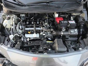 2025 Nissan Versa S – miniatura 15