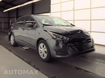 2025 Nissan Versa S – miniatura 3