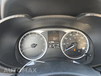 2025 Nissan Versa S – miniatura 12
