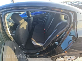 2025 Nissan Versa S – miniatura 13