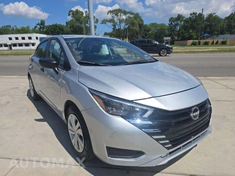 2025 Nissan Versa S – miniatura 4