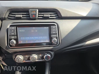2025 Nissan Versa S – miniatura 11