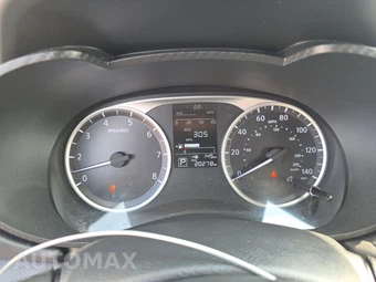 2025 Nissan Versa S – miniatura 12