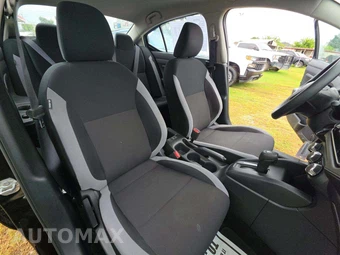 2025 Nissan Versa S – miniatura 18