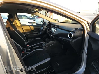 2025 Nissan Versa S - miniatura 8