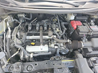 2025 Nissan Versa S – miniatura 21