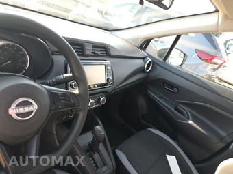 2025 Nissan Versa S – miniatura 11