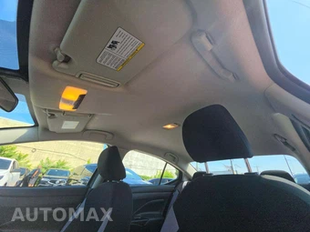 2025 Nissan Versa S – miniatura 11