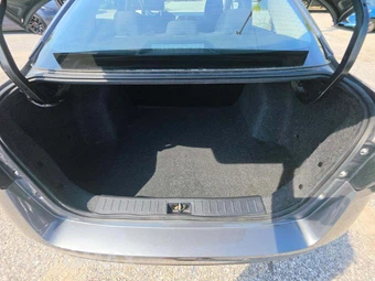 2025 Nissan Versa S – miniatura 14