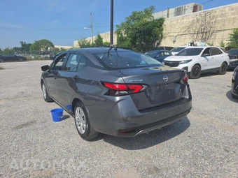 2025 Nissan Versa S – miniatura 2