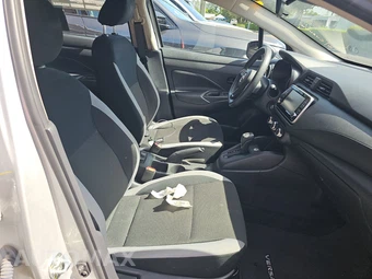 2025 Nissan Versa S – miniatura 14
