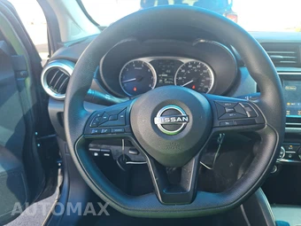 2025 Nissan Versa S – miniatura 10