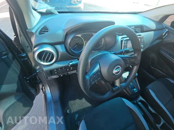 2025 Nissan Versa S – miniatura 11