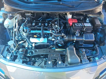 2025 Nissan Versa S – miniatura 15